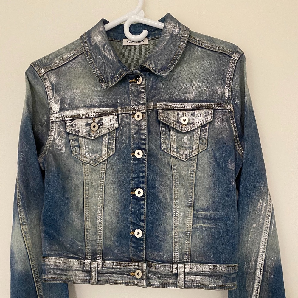 denim and silver jean jacket fits sizes 8-10